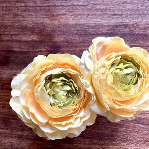 (2) Elegant Yellow  Floral napkin rings from the original Pier1 Imports!